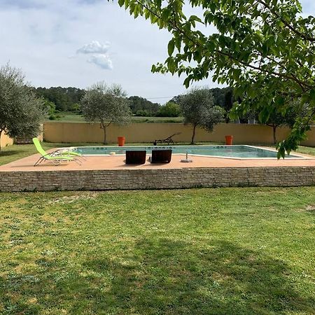 Loue Studio Dans Une Villa Avec Piscine Terrasse Saint-Theodorit Экстерьер фото